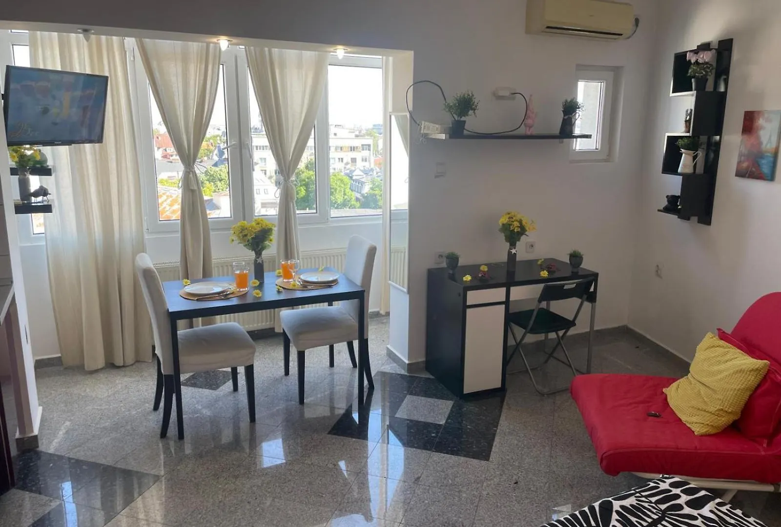 Nice Studio In The Heart Of City Bucarest